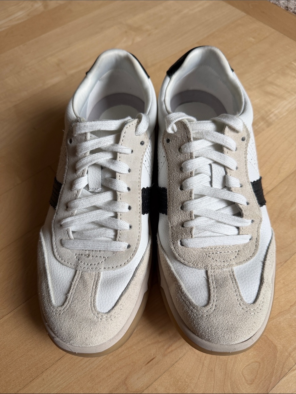 Vionic White and Black Low-Top Leather & Suede Sneakers